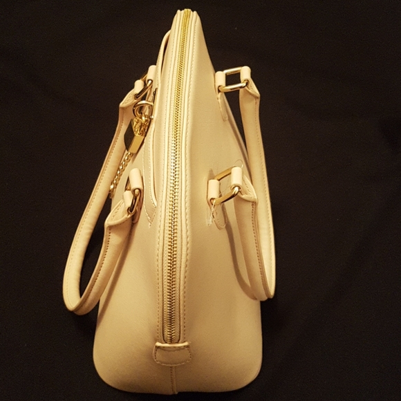 Light beige purse - Picture 2 of 4